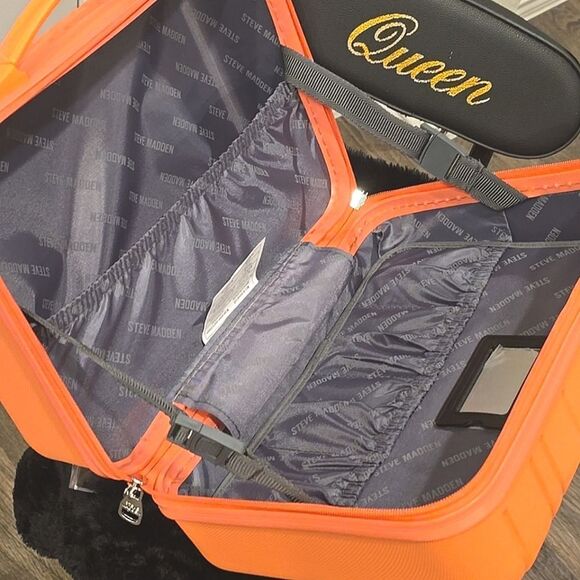 Steve Madden Fanatic Collection SM Logo Hard Side Cosmetic Case- Ocean Coral - Picture 9 of 10